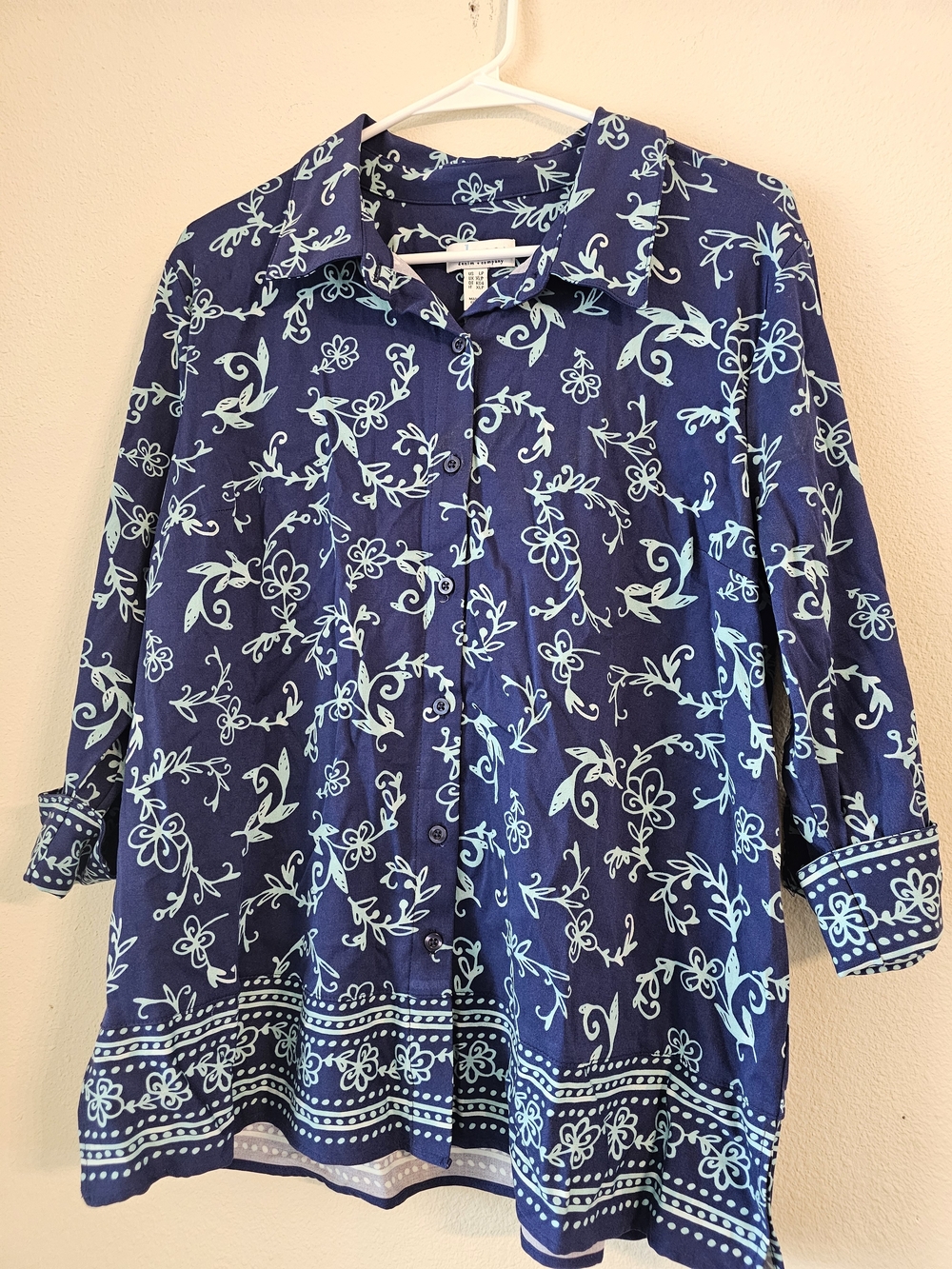 Classic Navy Floral Button-Down Shirt - Relaxed Fit